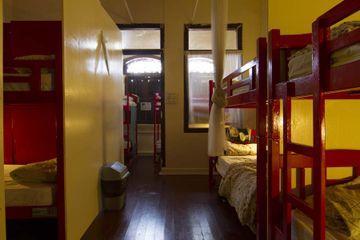 Hotel Sleepy Kiwi Backpacker - Bugis Singapore